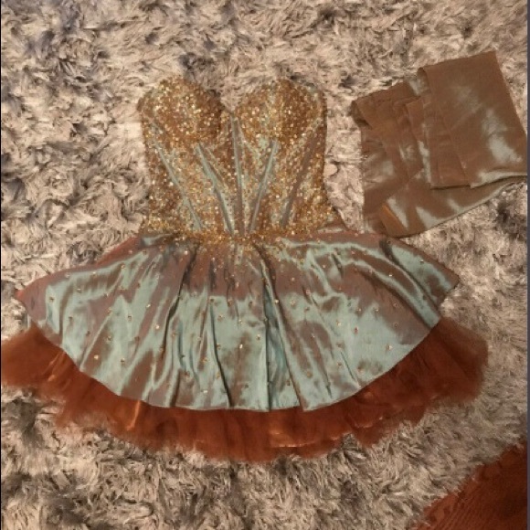 COPY - Short green/bronze sequin and beaded dress - Picture 1 of 5